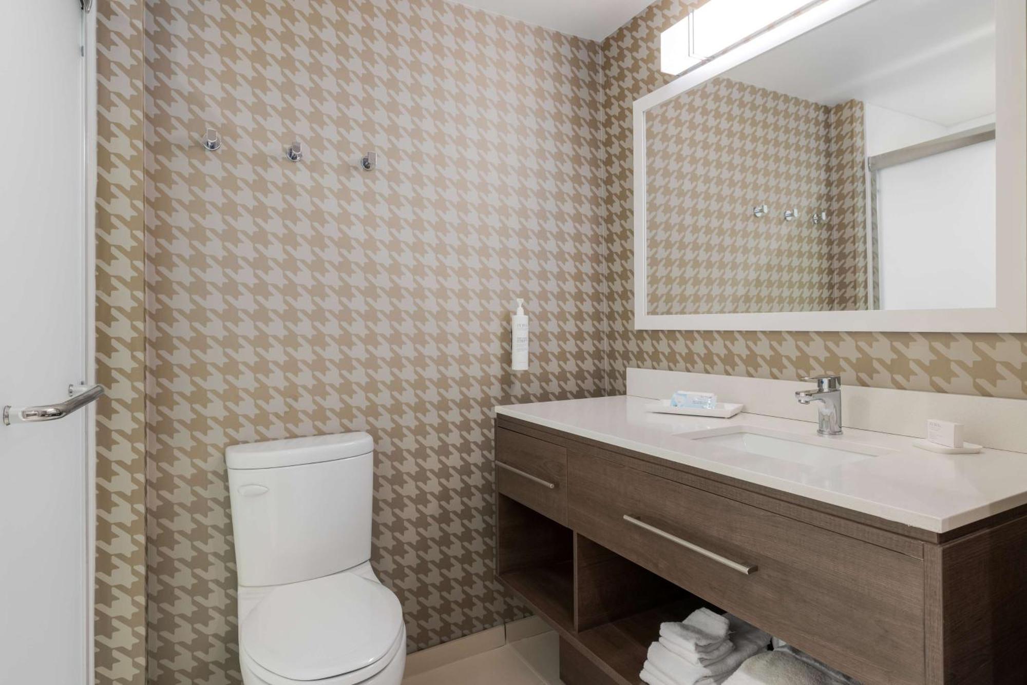 Home2 Suites By Hilton ال سنترو المظهر الخارجي الصورة