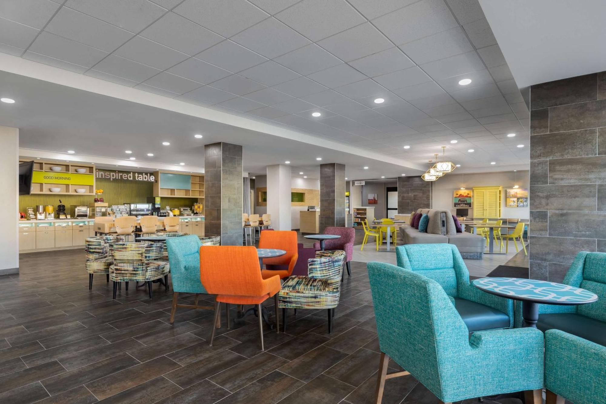 Home2 Suites By Hilton ال سنترو المظهر الخارجي الصورة